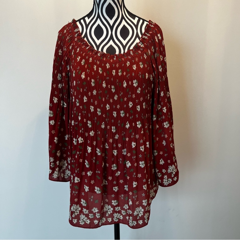 Max Studio Off Shoulder Accordion Boho Floral Top - Picture 2 of 6